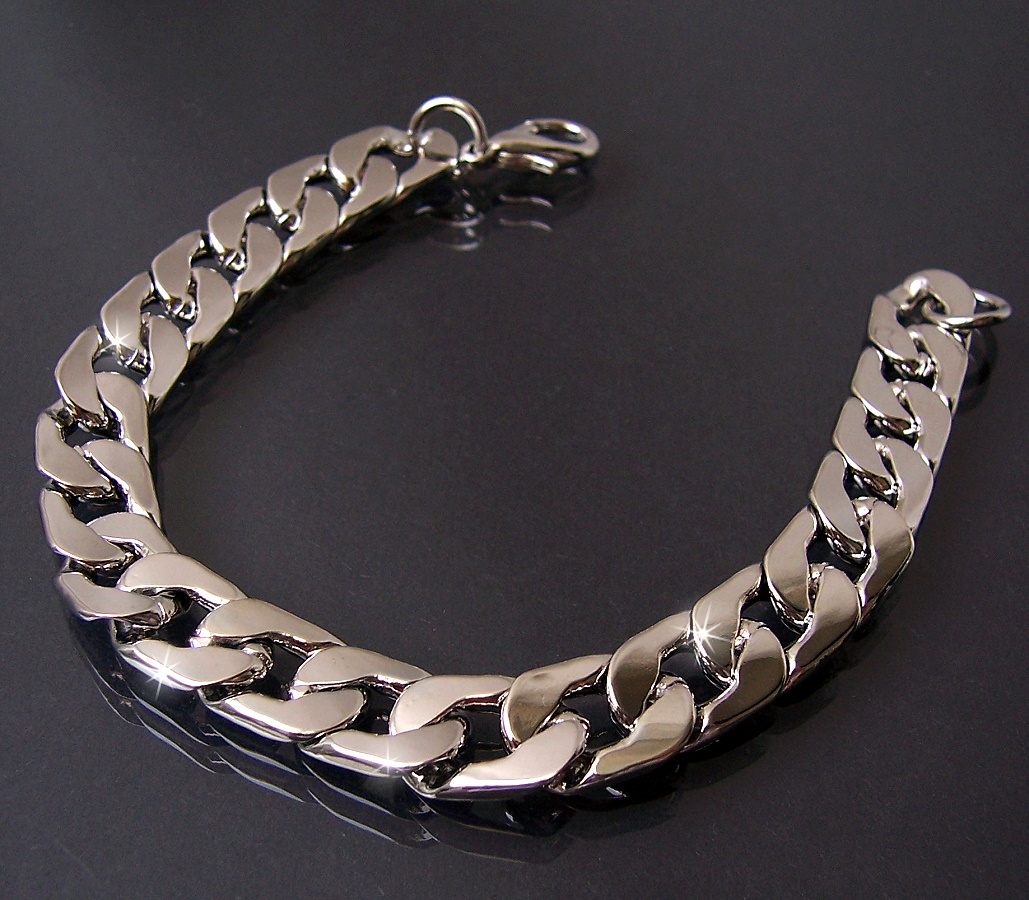 ChainsHouse Panzerarmband Herren | 17mm Breite Silber | 21cm Edelstahl | Mit Geschenkbox